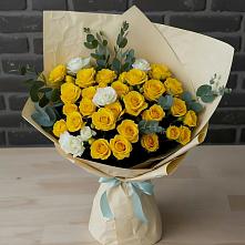 Букет цветов из:  Розы в Озерах