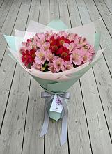 Букет цветов из:  Альстромерии в Озерах