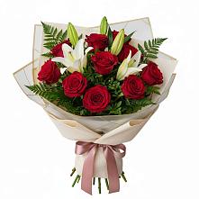 Букет цветов из:  Лилии и Розы в Озерах