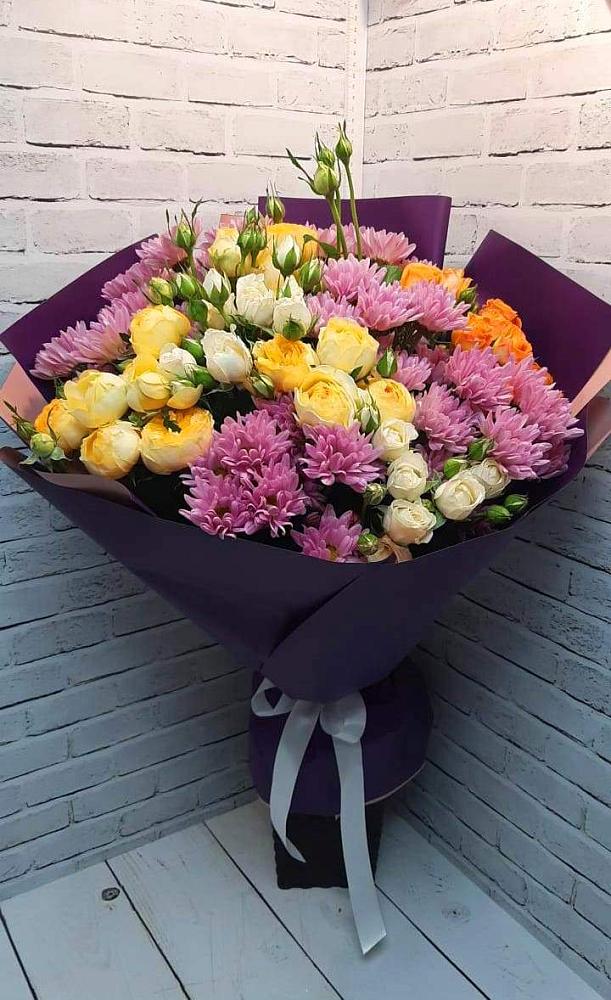 Букет цветов из: Хризантемы и Розы в Озерах
