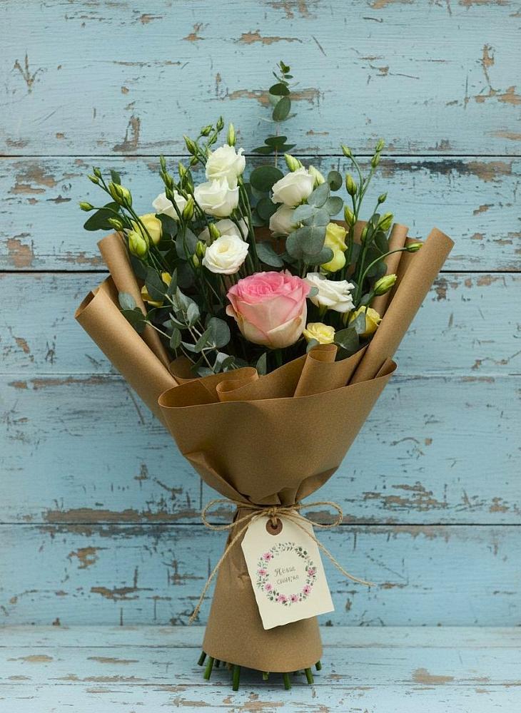 Букет цветов из: Розы и Лизиантусы в Озерах