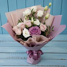 Букет цветов из:  Розы и Лизиантусы в Озерах
