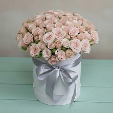 Цветочная композиция из Розы в шляпной коробке в Озерах