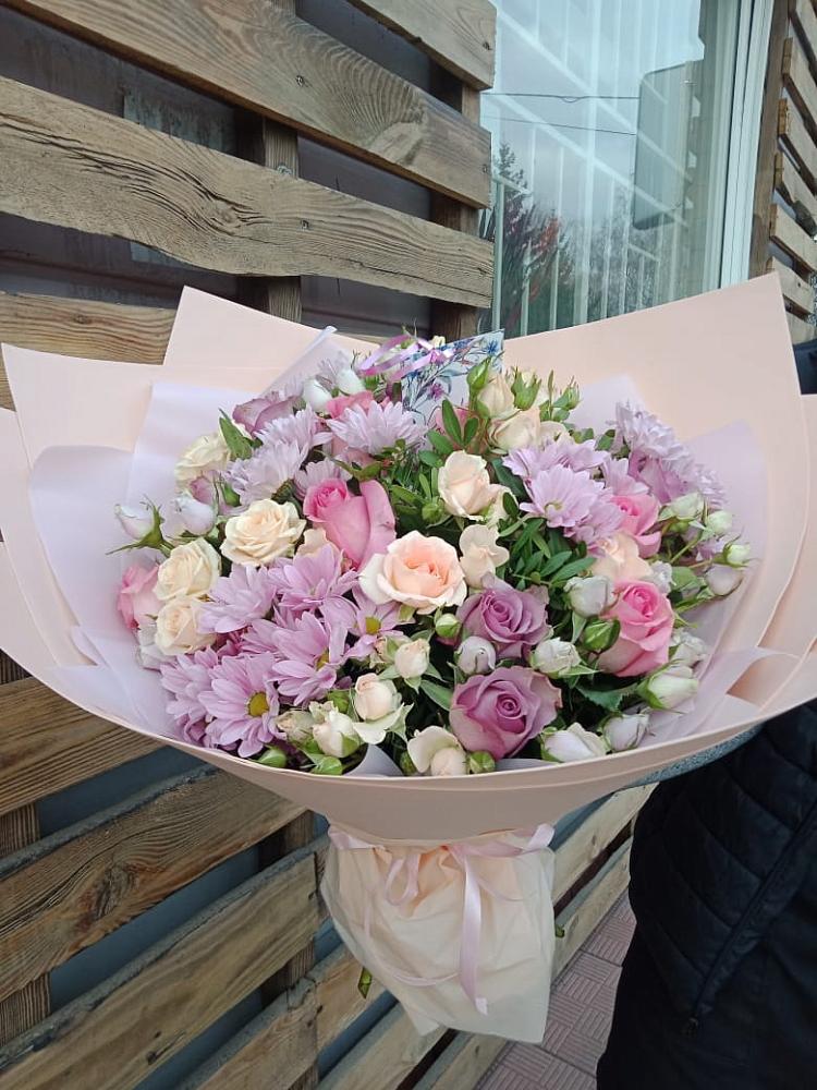 Букет цветов из: Розы и Хризантемы в Озерах