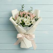 Букет цветов из:  Альстромерии в Озерах