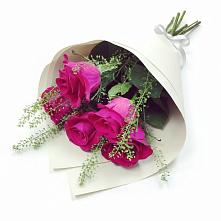 Букет цветов из:  Розы в Озерах
