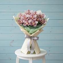 Букет цветов из:  Орхидеи и Розы в Озерах