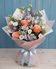 Букет цветов из:  Лизиантусы, Розы, Альстромерии и Гипсофила в Озерах