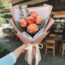 Букет цветов из:  Розы в Озерах