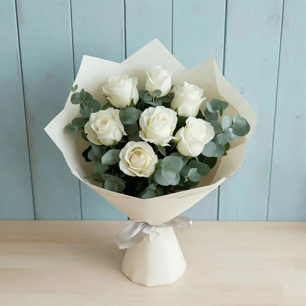 Букет Белые розы в Эвкалипте в Озерах