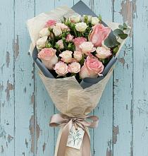 Букет цветов из:  Розы в Озерах
