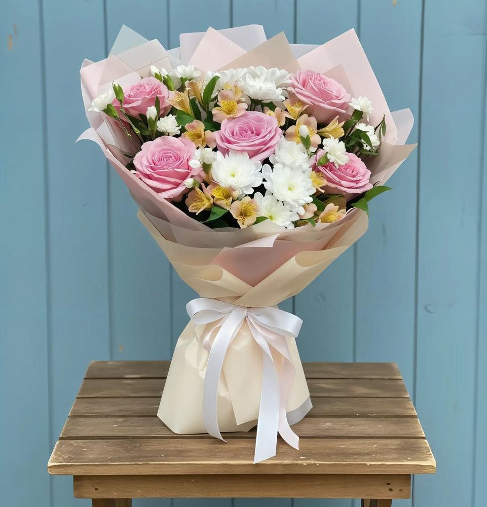 Букет цветов из: Гвоздики, Орхидеи и Розы в Озерах