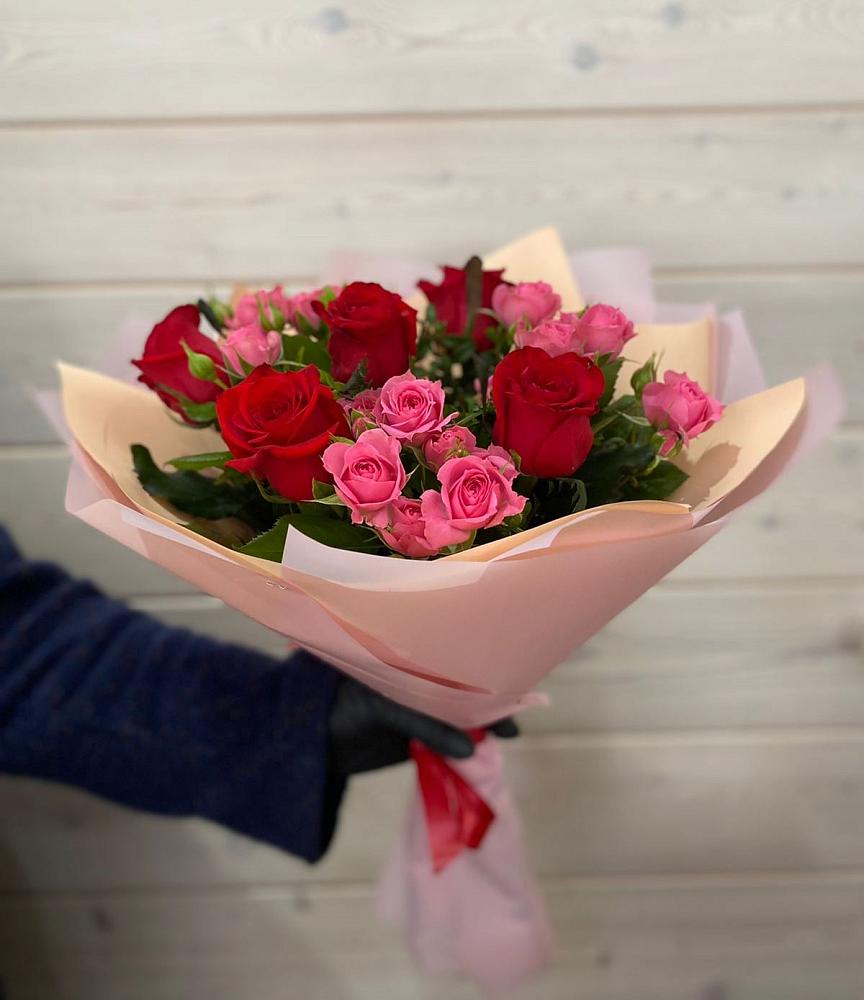 Букет цветов из: Розы в Озерах