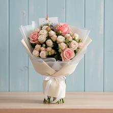 Букет цветов из:  Розы в Озерах