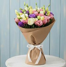 Букет цветов из:  Лизиантусы в Озерах