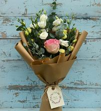 Букет цветов из:  Розы и Лизиантусы в Озерах