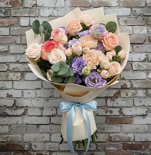 Букет цветов из:  Розы, Лизиантусы и Гвоздики в Озерах