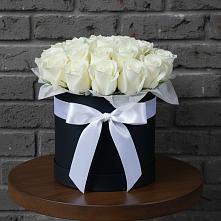 Цветочная композиция из Розы в шляпной коробке #REPLACE_PRED# Озерах